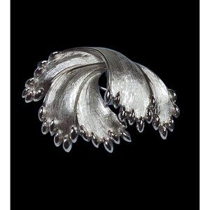 Crown Trifari Silver Tone Brooch Folded Leaf Flourish Silver Tips, Vintage